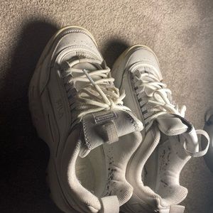 Fila white vintage style shoes
